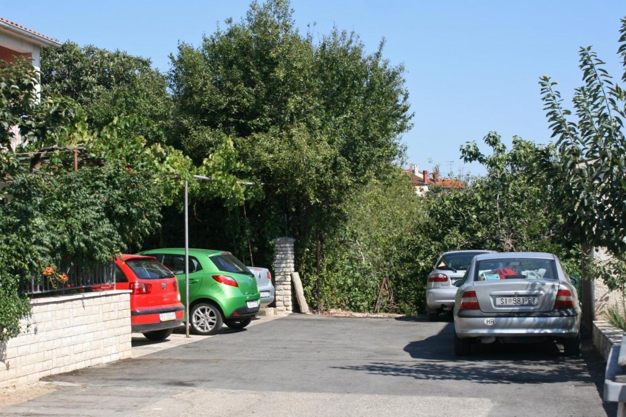 Apartments With A Parking Space Pula - 6985 Bagian luar foto