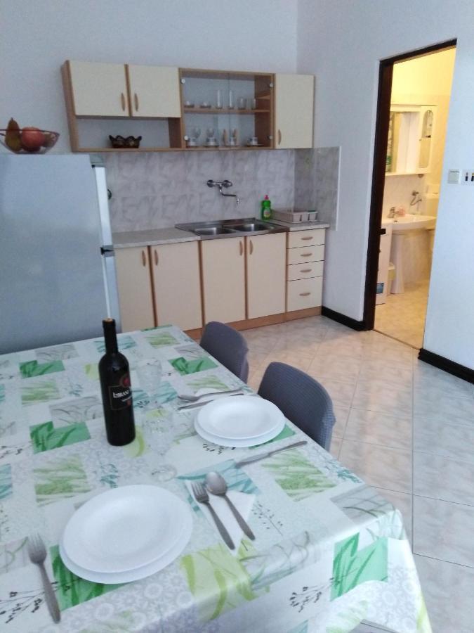 Apartments With A Parking Space Pula - 6985 Bagian luar foto